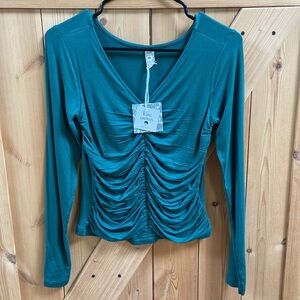 NWT Kate Quinn Ruched Bamboo Shirt